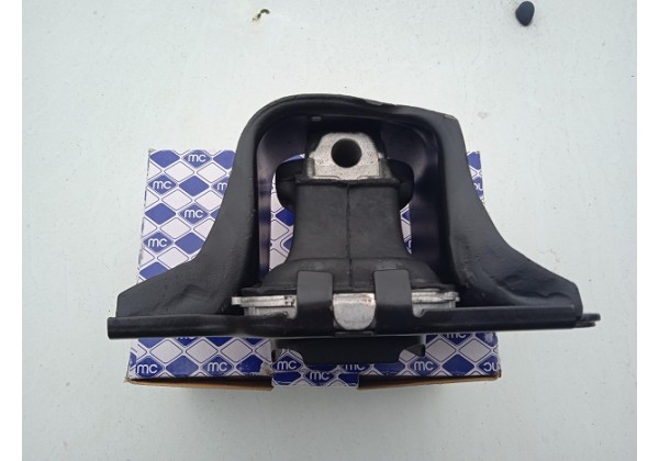 Подушка, опора двигуна права Renault Megane II, Scenic II, Kangoo II 1.4, 1.6, 1.6 16V, 1.5, 8200014931*